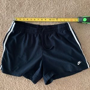 Women’s Nike athletic shorts size L 100% polyester